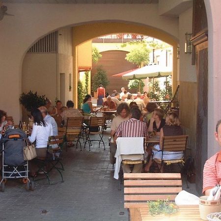 Gasthof Zum Weissen Lamm Зомерах Екстериор снимка