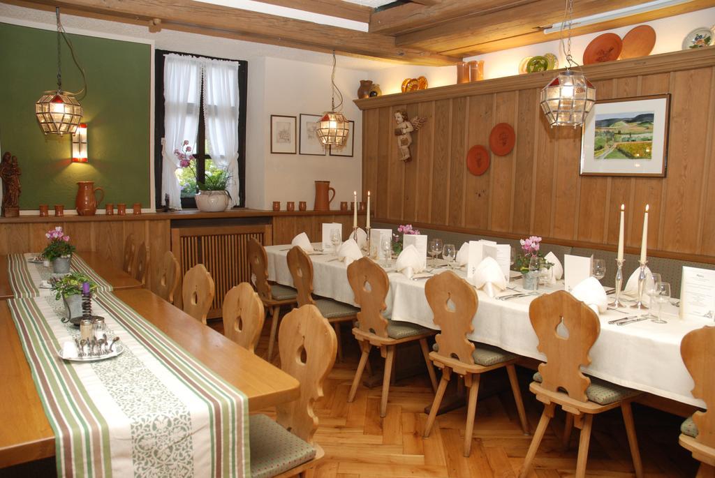 Gasthof Zum Weissen Lamm Зомерах Екстериор снимка