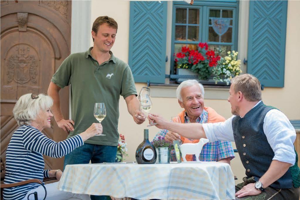 Gasthof Zum Weissen Lamm Зомерах Екстериор снимка